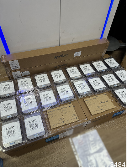 2_RS1221RP+_3484-1.png