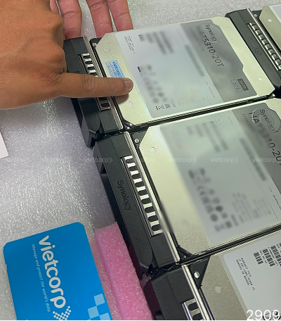 DP7400_2909-3.png