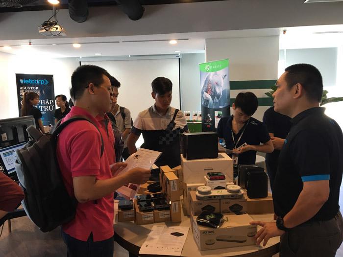 ictshow-hcm-161117-22.jpg