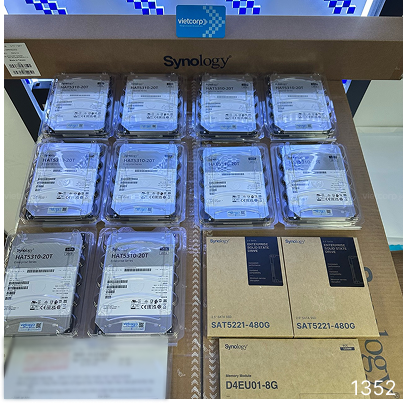 RS2423RP+_1352-4.png