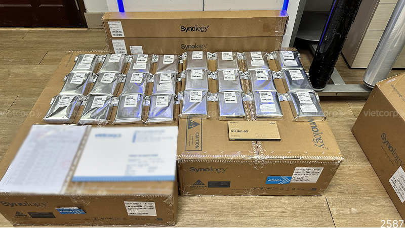 RS2423RP+_2587-4.png