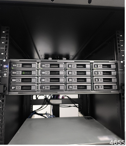 RS2825RP+_4655-7.png