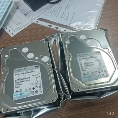 Synology_DS1525+_000142 (1).jpg