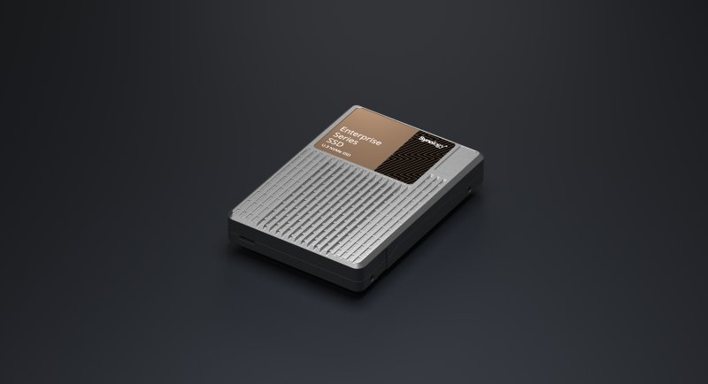 Synology_enterprise_ssd_u.3_nvme_.jpg