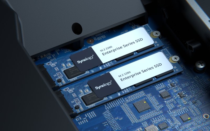 Synology_rs1626xs+_3.jpg