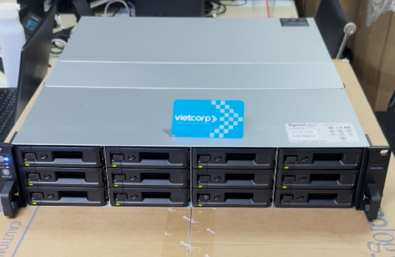 synology_rs2423rp+_1_800 (1).png