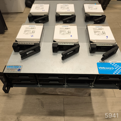 synology_rs3618xs_5941 (2).jpg