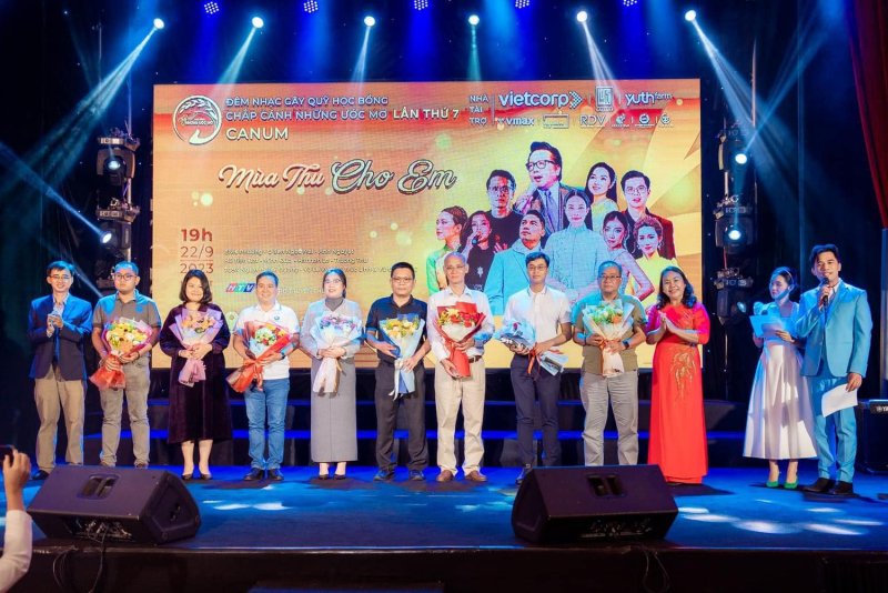 Vietcorp đồng hành cùng quỹ học bổng chấp cánh những ước mơ CANUM 2023