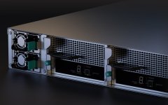 Synology_PAX224_maximize_data_service_uptime@2x.jpg