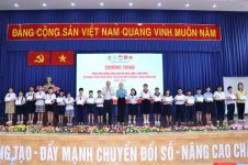 Vietcorp_chung_tay_cung_phuong_tang_nhon_phu_chap_canh_hoc_sinh_ngheo_vuot_kho (6).jpg