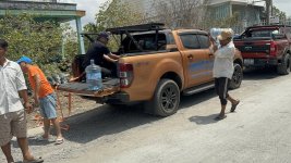 vietcorp_trao-tang_nuoc_cho_ba_con_tien_giang (1).JPG