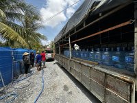 vietcorp_chuyen_xe_nghia_tinh_trao_tang_nuoc_cho_ba_con_tien_giang (1).jpg